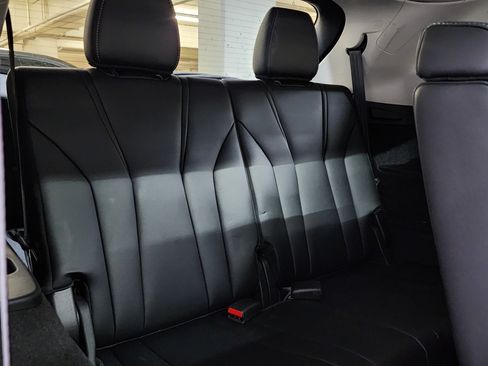 Used 2024 Acura MDX SH-AWD w/ Technology Package image 23