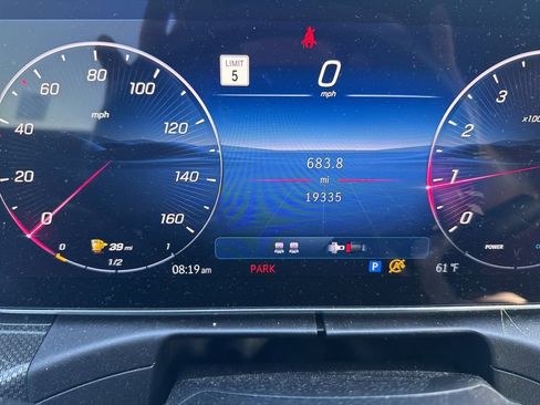 Used 2024 Mercedes-Benz CLE 300 4MATIC Coupe image 10