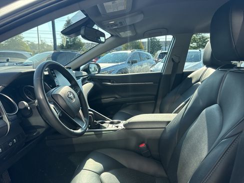 Used 2024 Toyota Camry XLE FWD image 9