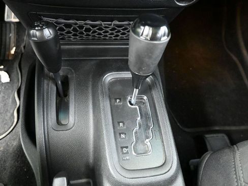 Used 2013 Jeep Wrangler Sport image 26