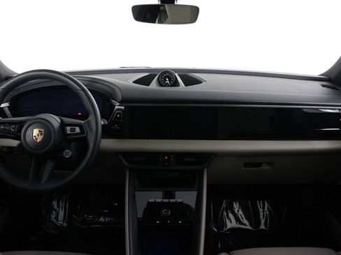 Certified 2025 Porsche Macan 4 Electric image 11