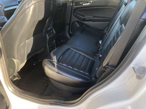 Used 2022 Ford Edge SEL w/ Convenience Package image 10