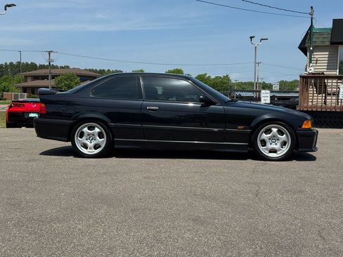 Used 1995 BMW M3 Coupe RWD image 9