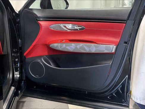 Used 2023 Genesis GV70 3.5T Sport w/ Sport Advanced Package image 12