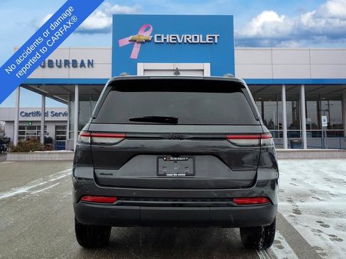 Used 2023 Jeep Grand Cherokee Altitude image 7