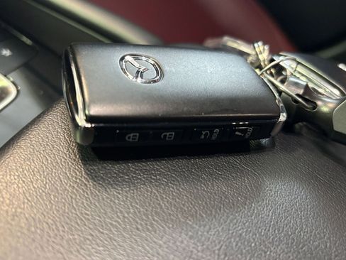 Used 2025 MAZDA MAZDA3 s image 22