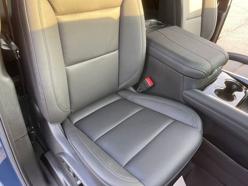 New 2026 Chevrolet Suburban LT w/ Comfort Package image 23