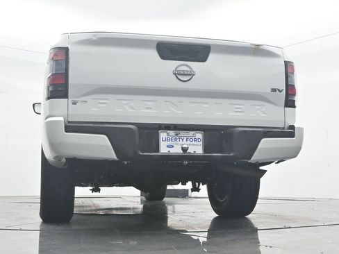 Used 2022 Nissan Frontier SV RWD image 31