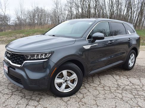 Used 2023 Kia Sorento LX image 13