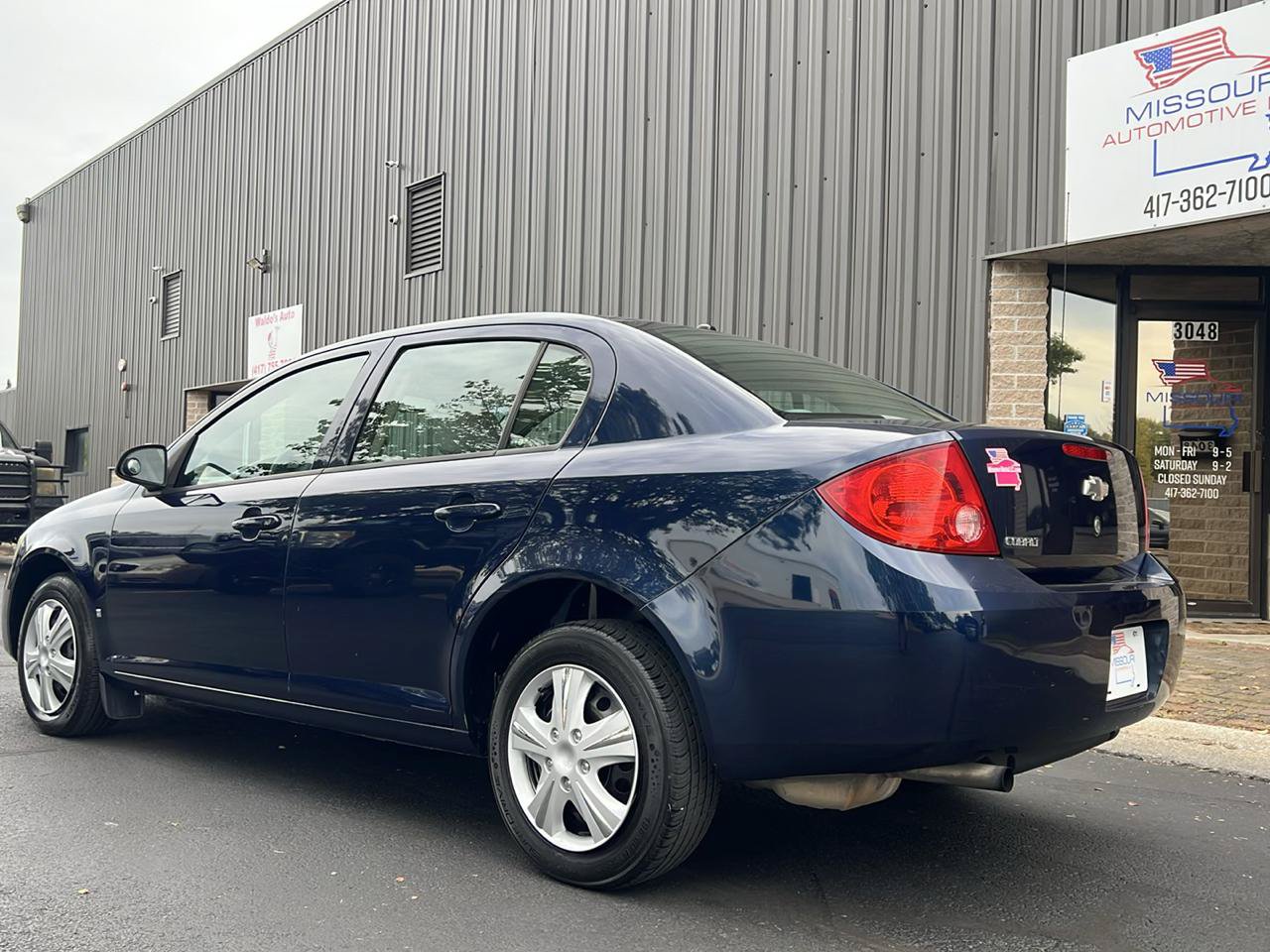 Used 2010 Chevrolet Cobalt LS FWD image 3