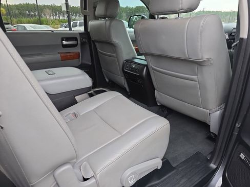 Used 2019 Toyota Sequoia Platinum image 14