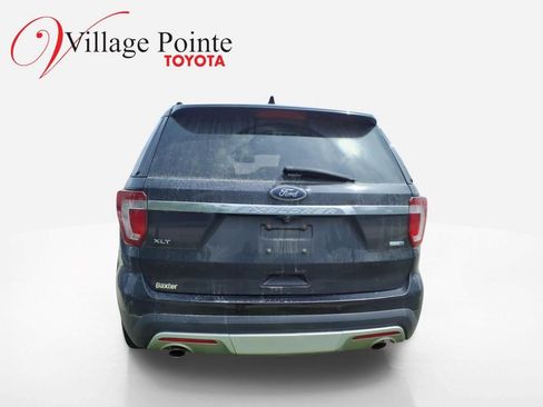 Used 2016 Ford Explorer XLT w/ Equipment Group 202A AWD/4WD image 3