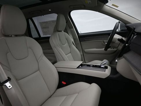New 2026 Volvo XC90 B6 Ultra w/ Protection Package image 35