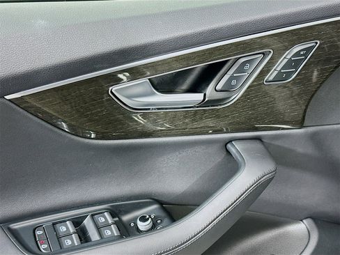 Used 2023 Audi Q7 3.0T Premium Plus image 18