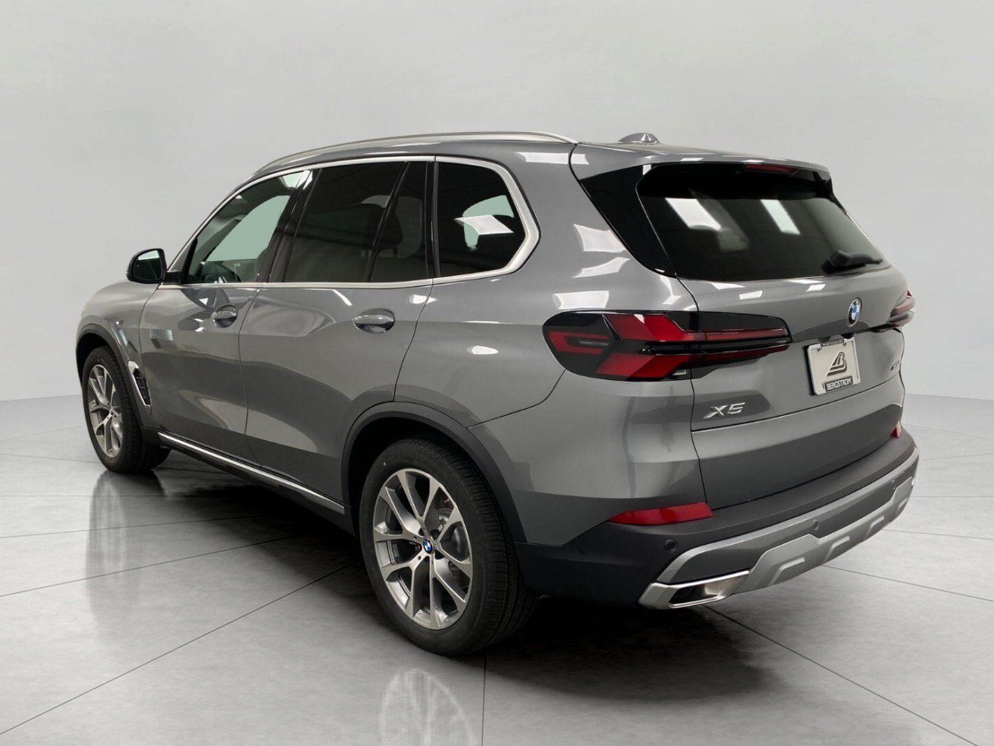 New 2026 BMW X5 xDrive40i w/ Climate Comfort Package AWD/4WD image 9