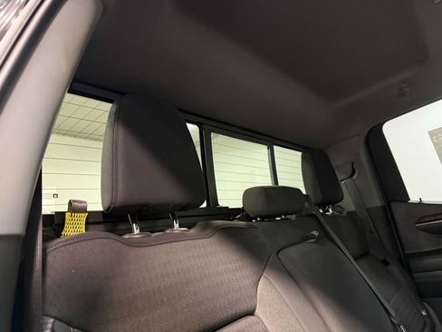 Used 2023 GMC Sierra 1500 Elevation w/ Preferred Package image 14