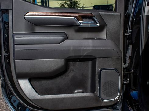 Used 2025 GMC Sierra 1500 Elevation AWD/4WD image 11
