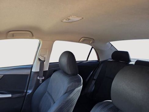 Used 2013 Toyota Corolla S image 15