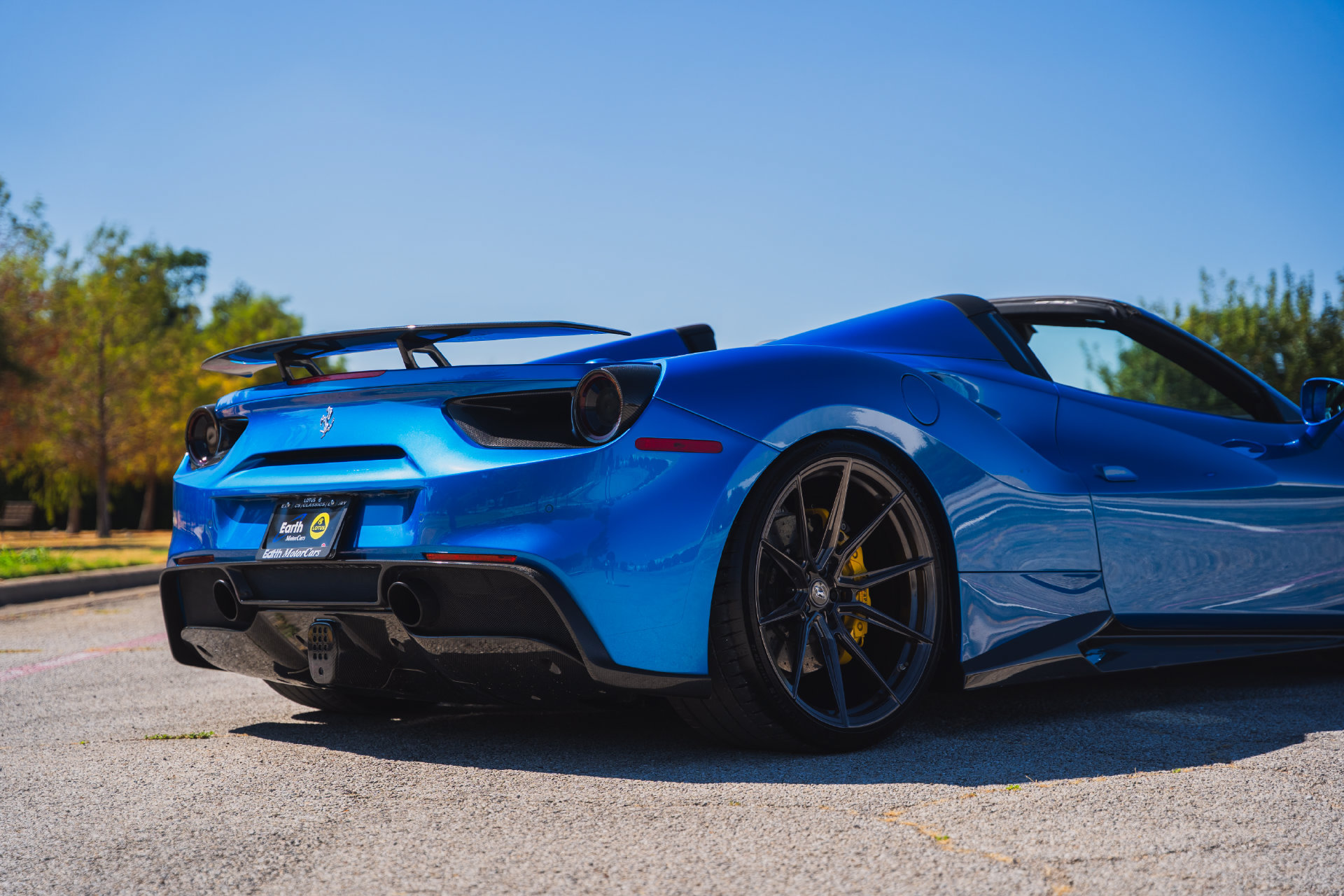 Used 2017 Ferrari 488 Spider RWD image 21