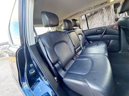 Used 2020 Nissan Armada SL image 32