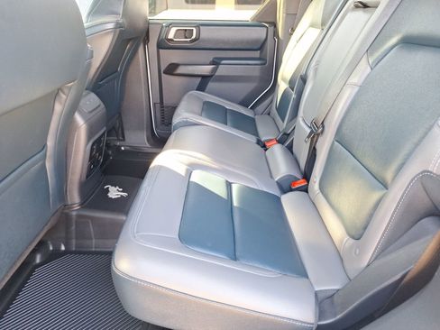 Used 2024 Ford Bronco Outer Banks image 31