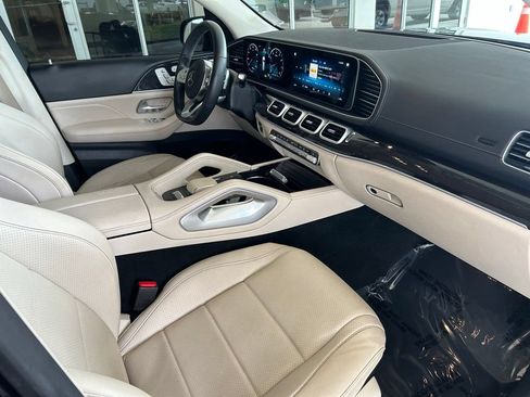 Used 2022 Mercedes-Benz GLS 450 4MATIC image 26