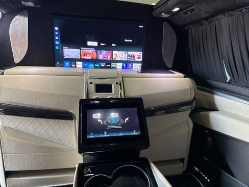 New 2025 Cadillac Escalade ESV Sport Platinum image 22