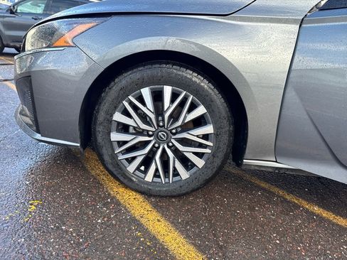 Used 2023 Nissan Altima 2.5 SV image 25