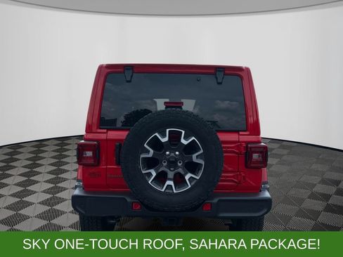 Used 2025 Jeep Wrangler Unlimited Sahara w/ Safety Group AWD/4WD image 4