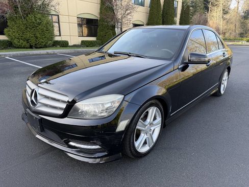Used 2011 Mercedes-Benz C 300 4MATIC Sedan image 1