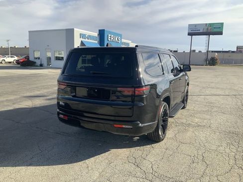 Used 2023 Jeep Wagoneer Series II image 7