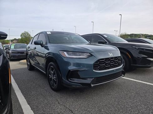 Used 2025 Honda HR-V EX-L image 3