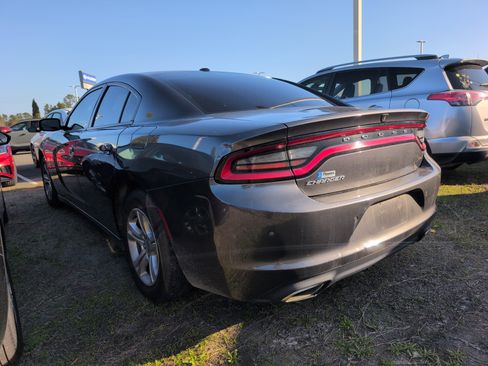 Used 2019 Dodge Charger Scat Pack w/ Dynamics Package image 4