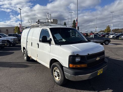 Used 2014 Chevrolet Express 3500 image 4