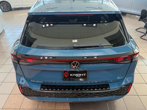 New 2026 Volkswagen Tiguan SEL R-Line image 9