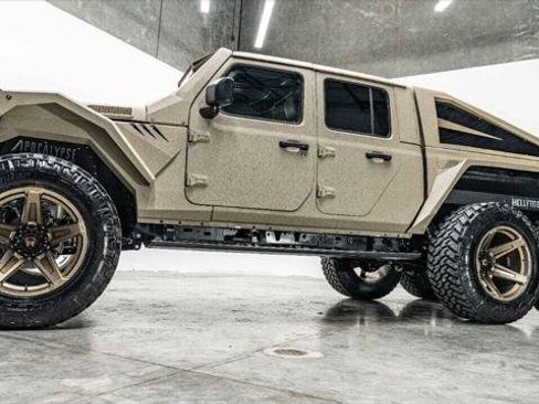 Used 2023 Jeep Gladiator Sport image 14