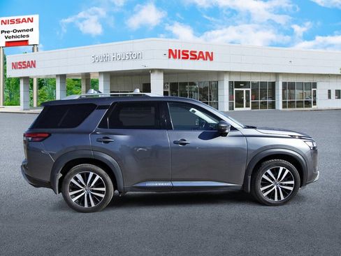 Certified 2023 Nissan Pathfinder Platinum image 5