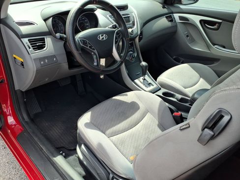 Used 2013 Hyundai Elantra FWD image 17