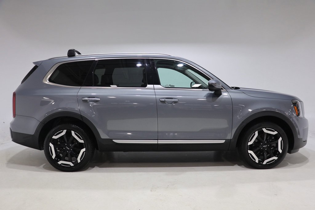 Used 2025 Kia Telluride S AWD/4WD image 9