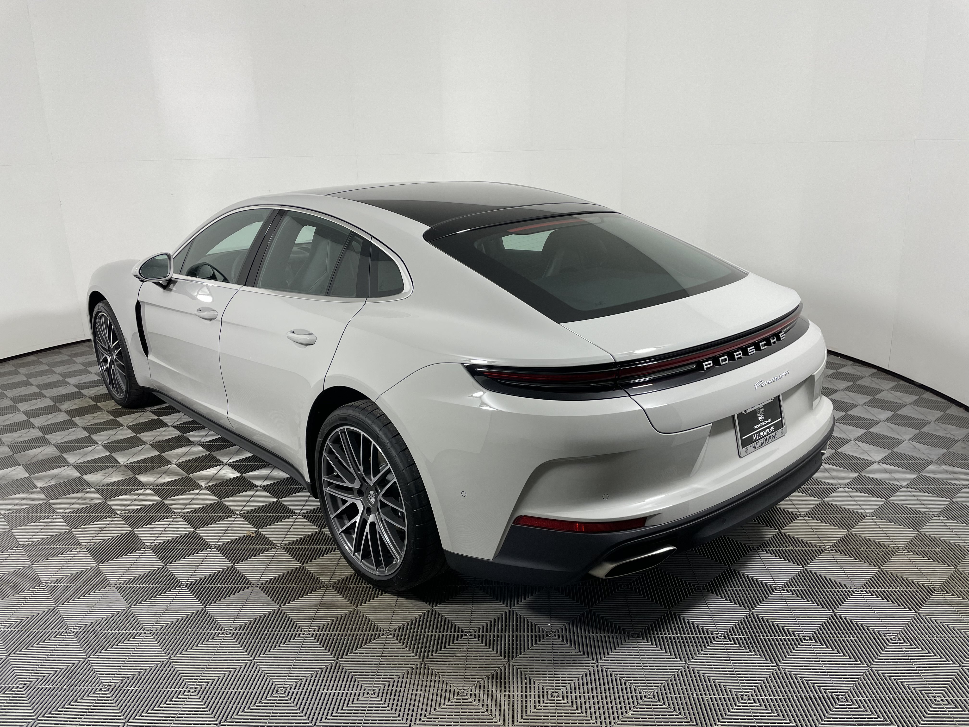 New 2026 Porsche Panamera RWD image 3