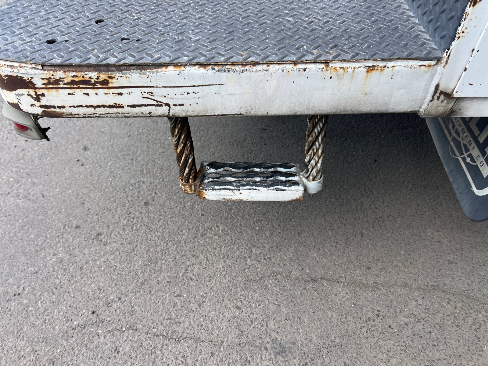 Used 1996 Ford F450 2WD Regular Cab Super Duty image 23
