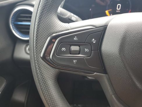 Certified 2024 Chevrolet Trax LT FWD image 19