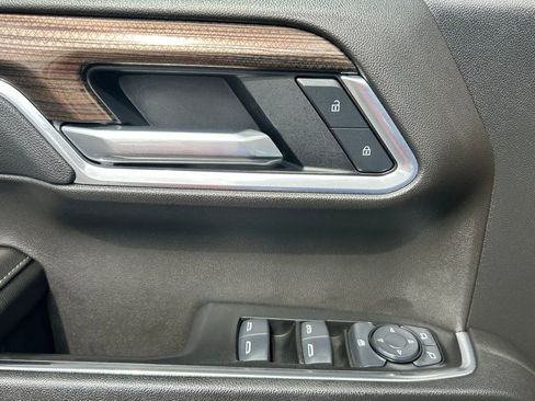 Used 2025 Chevrolet Silverado 1500 LT RWD image 27