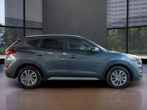 Used 2017 Hyundai Tucson SE Plus image 4