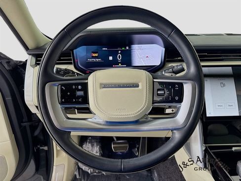 Used 2024 Land Rover Range Rover Long Wheelbase SE AWD/4WD image 12