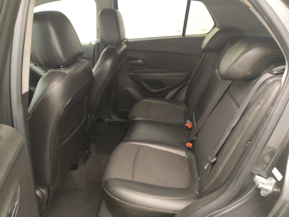 Used 2017 Chevrolet Trax LT w/ LT Convenience Package FWD image 18
