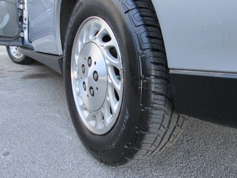 Used 2000 Saturn L-Series LS2 image 13