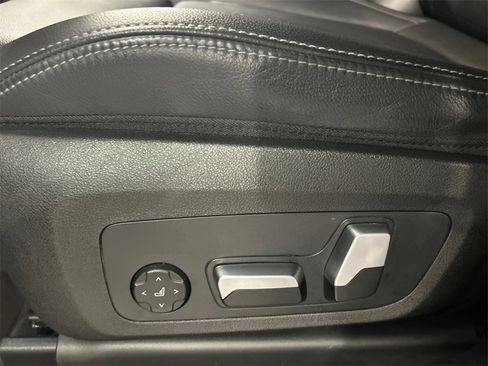 Used 2023 BMW X3 xDrive30i w/ Premium Package image 11