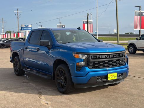 Used 2024 Chevrolet Silverado 1500 Custom w/ LPO, Dark Essentials Package AWD/4WD image 7
