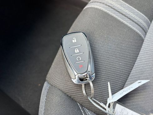 Used 2025 Chevrolet Blazer LT FWD image 21